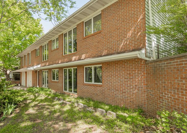 9554 Rock River View, Colona, IL 61241