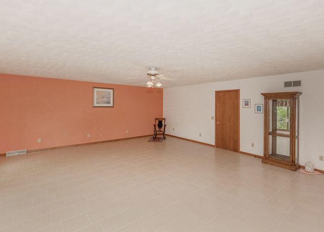 9554 Rock River View, Colona, IL 61241