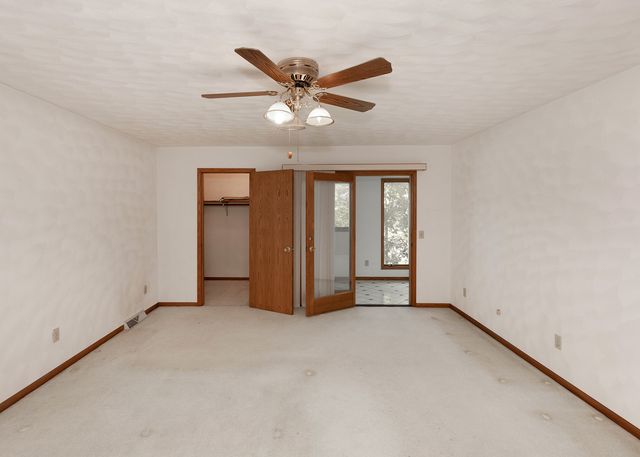 9554 Rock River View, Colona, IL 61241