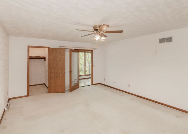 9554 Rock River View, Colona, IL 61241
