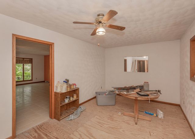 9554 Rock River View, Colona, IL 61241