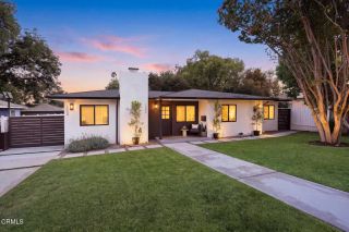 2002 E Woodlyn Road, Pasadena, CA 91104