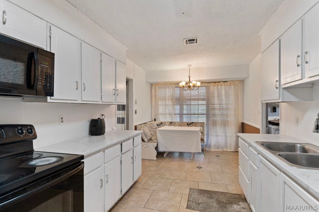 3924 ROUSE RIDGE Court, Montgomery, AL 36111