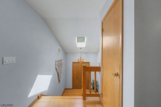 5 Allen Dr, Kinnelon Boro, NJ 07405