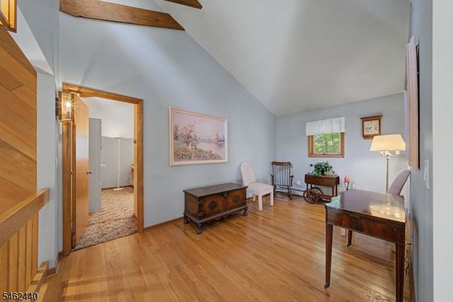 5 Allen Dr, Kinnelon Boro, NJ 07405