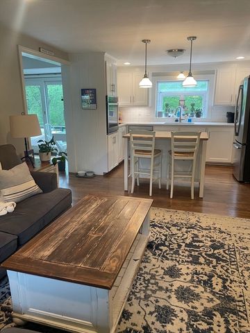 29 Howard, Hamilton, MA 01982
