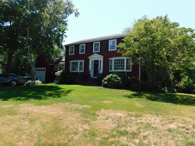 29 Howard, Hamilton, MA 01982