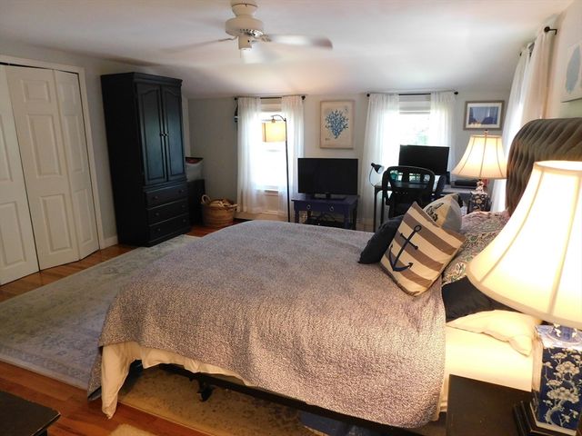 29 Howard, Hamilton, MA 01982
