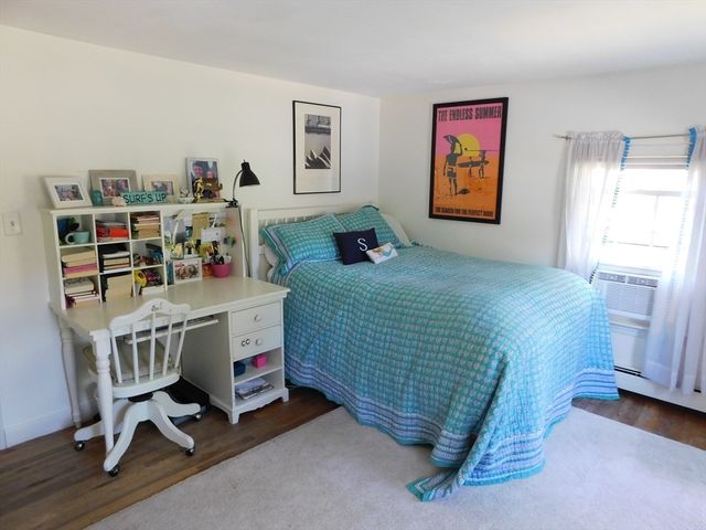 29 Howard, Hamilton, MA 01982