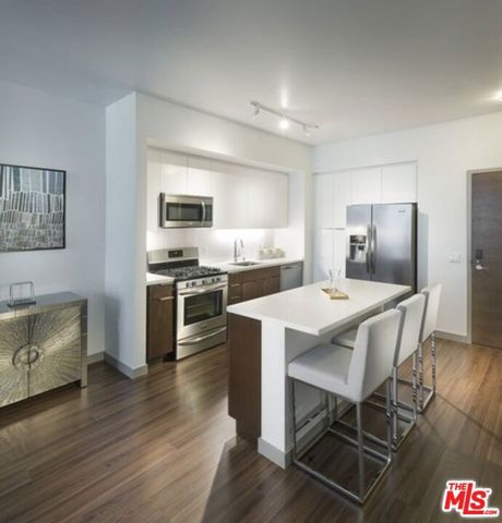 3033 Wilshire Avenue 816, Los Angeles, CA 90010