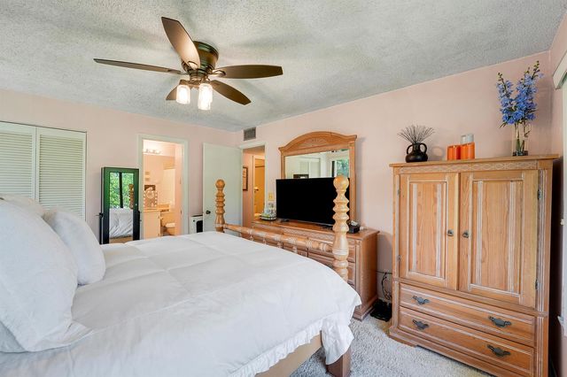 1109 Duncan Circle 203, Palm Beach Gardens, FL 33418