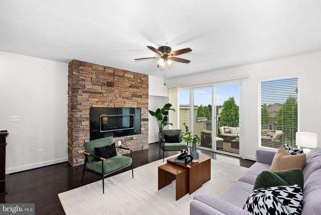 20401 CODMAN DR, Ashburn, VA 20147