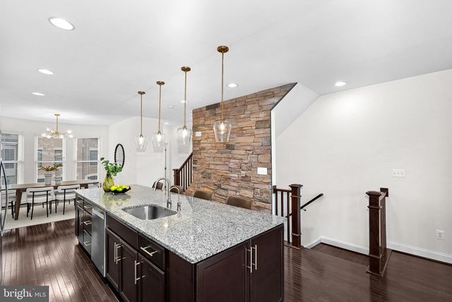 20401 CODMAN DR, Ashburn, VA 20147