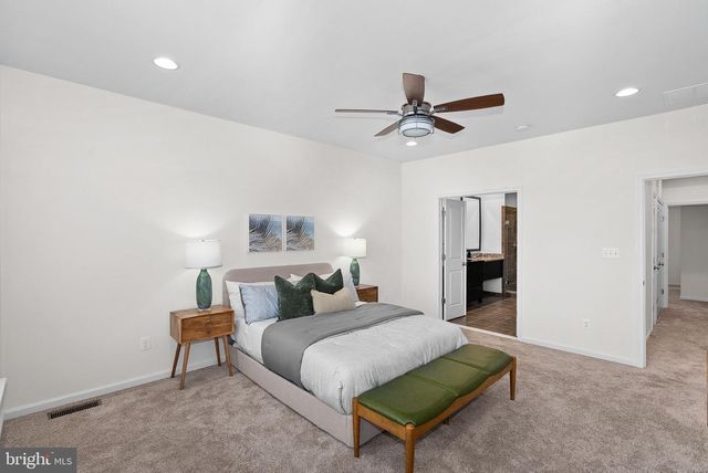 20401 CODMAN DR, Ashburn, VA 20147