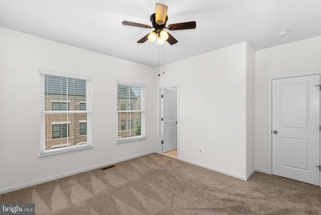 20401 CODMAN DR, Ashburn, VA 20147