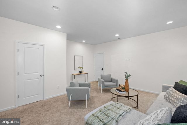 20401 CODMAN DR, Ashburn, VA 20147