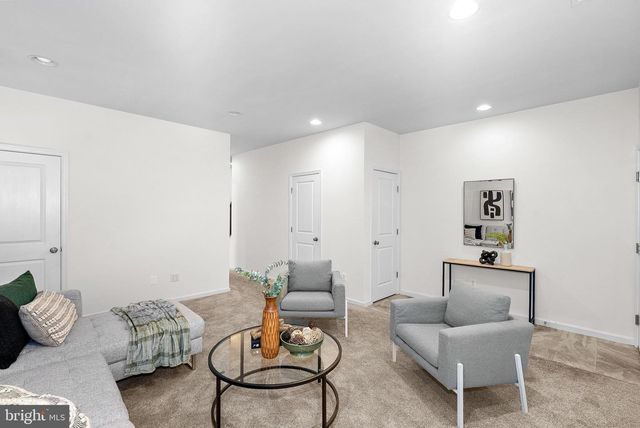 20401 CODMAN DR, Ashburn, VA 20147