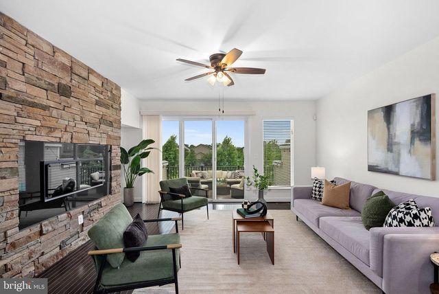 20401 CODMAN DR, Ashburn, VA 20147