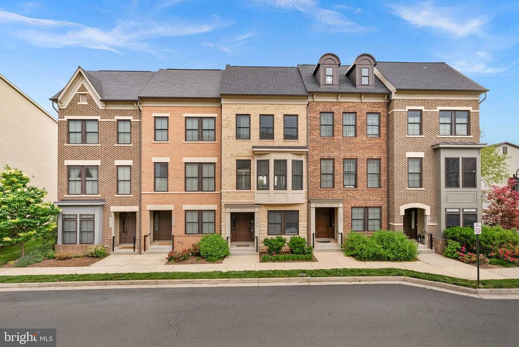 20401 CODMAN DR, Ashburn, VA 20147