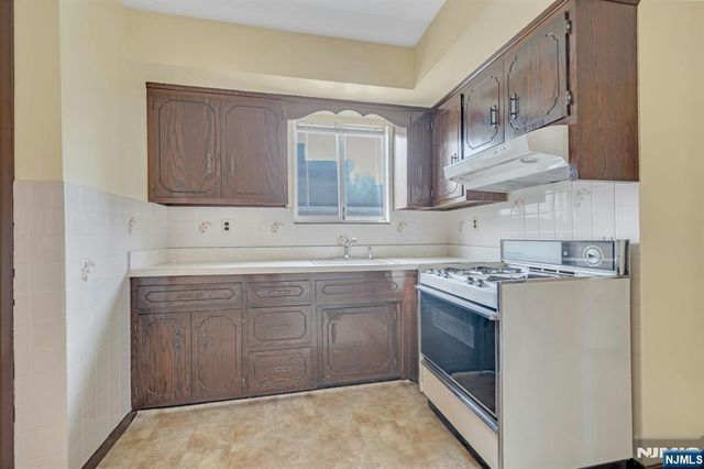 397 Davis Avenue, Kearny, NJ 07032