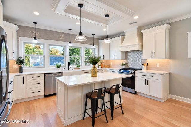 63 Day Avenue, Middletown, NJ 07748