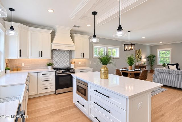 63 Day Avenue, Middletown, NJ 07748