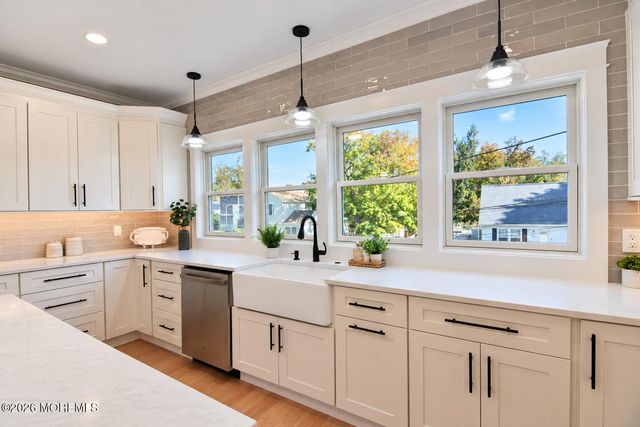 63 Day Avenue, Middletown, NJ 07748