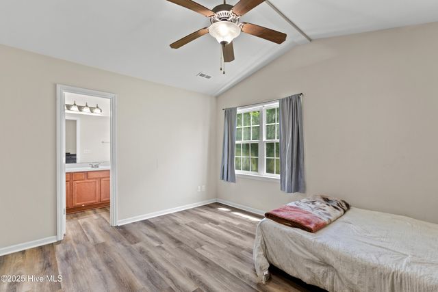 4000 W T Whitehead Drive, Jacksonville, NC 28546