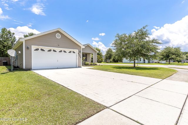 4000 W T Whitehead Drive, Jacksonville, NC 28546