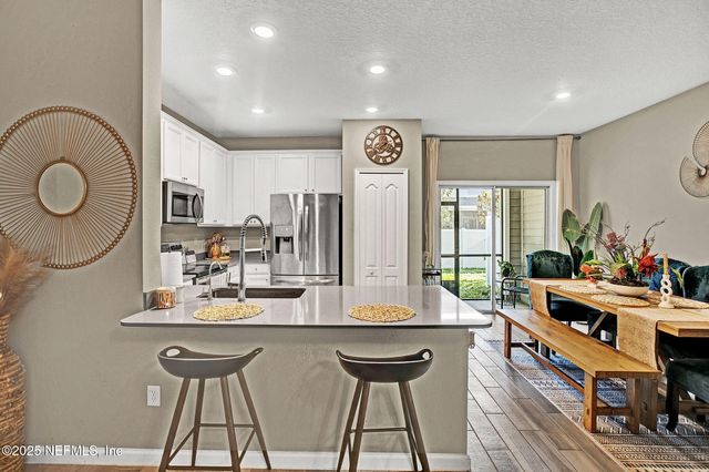 1311 SALT RIDGE Avenue, Jacksonville, FL 32218