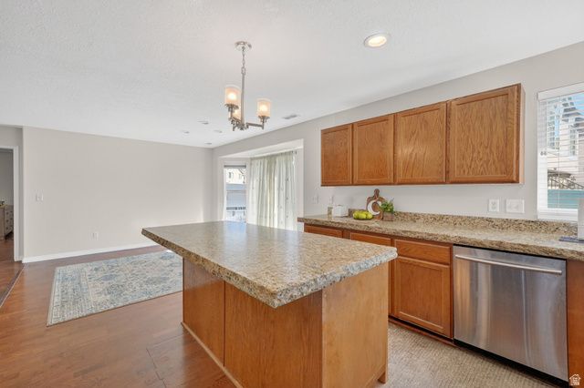 371 N STAMFORD DR, North Salt Lake, UT 84054