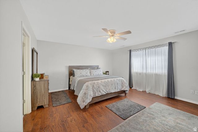 371 N STAMFORD DR, North Salt Lake, UT 84054