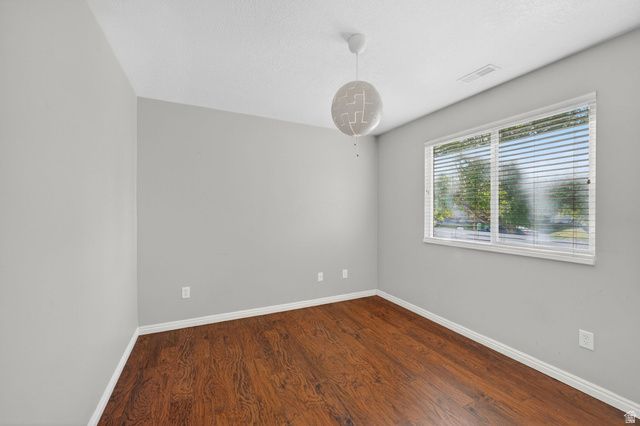 371 N STAMFORD DR, North Salt Lake, UT 84054