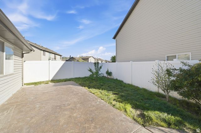 371 N STAMFORD DR, North Salt Lake, UT 84054