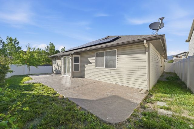 371 N STAMFORD DR, North Salt Lake, UT 84054