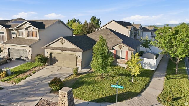 371 N STAMFORD DR, North Salt Lake, UT 84054