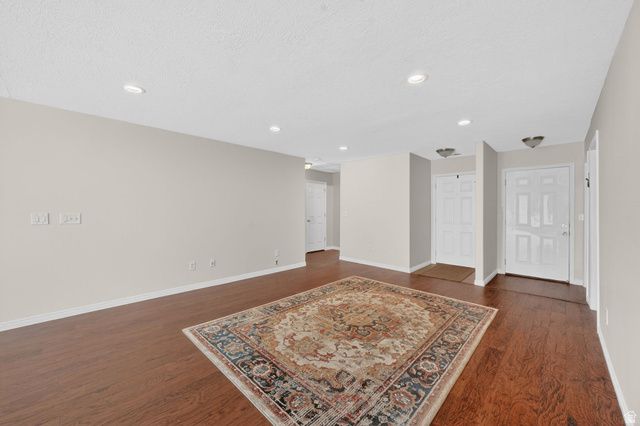 371 N STAMFORD DR, North Salt Lake, UT 84054