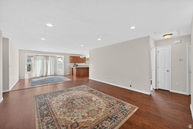 371 N STAMFORD DR, North Salt Lake, UT 84054