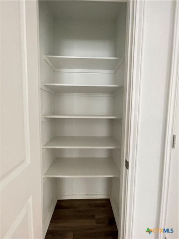 214 Escondidio, San Marcos, TX 78666