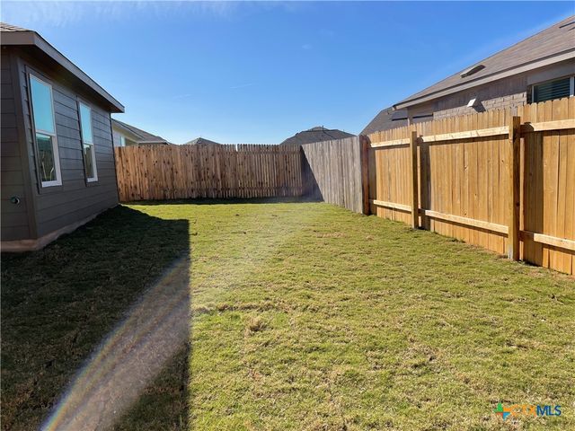 214 Escondidio, San Marcos, TX 78666