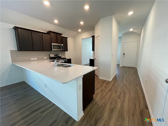 214 Escondidio, San Marcos, TX 78666