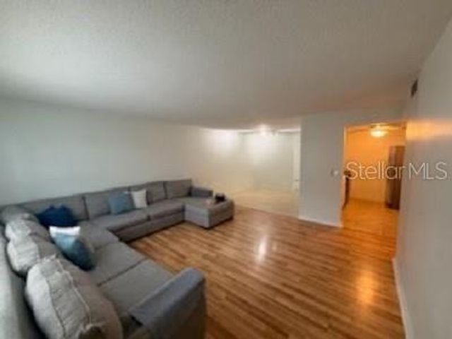 620 62ND AVENUE N 1110, St Petersburg, FL 33702