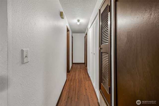 2322 Bryce Canyon Court, Puyallup, WA 98374