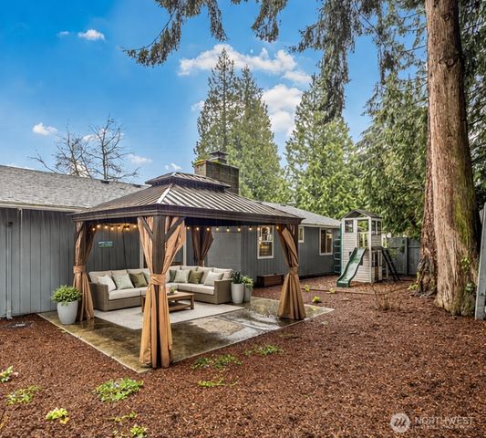 2322 Bryce Canyon Court, Puyallup, WA 98374