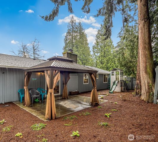 2322 Bryce Canyon Court, Puyallup, WA 98374