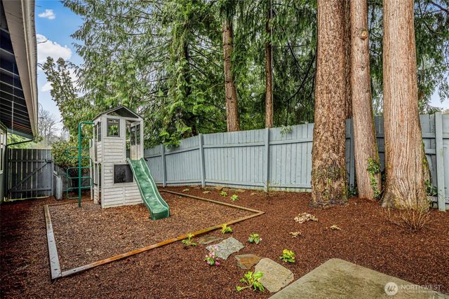 2322 Bryce Canyon Court, Puyallup, WA 98374