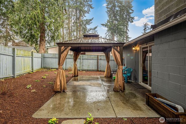 2322 Bryce Canyon Court, Puyallup, WA 98374