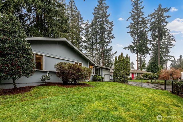 2322 Bryce Canyon Court, Puyallup, WA 98374