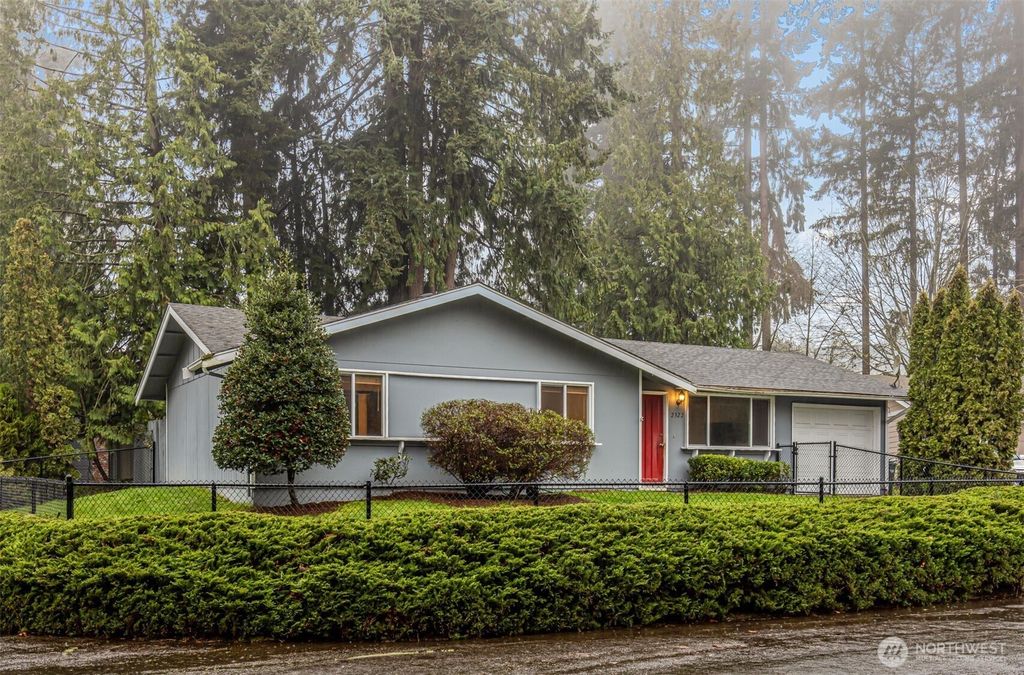 2322 Bryce Canyon Court, Puyallup, WA 98374