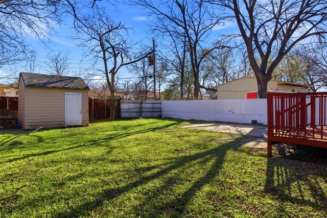 1809 Maple Street, Grand Prairie, TX 75050